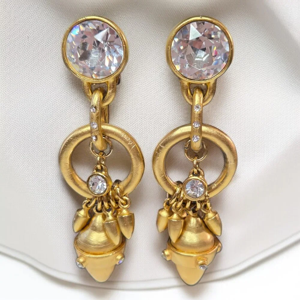 LES BERNARD Vintage 1980's Etruscan Matte Gold Crystal Dangle Charm Earrings - Picture 1 of 6